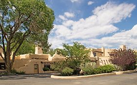 Sagebrush Inn & Suites